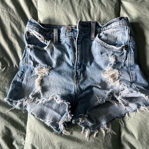 Abercrombie & Fitch cut off Jean shorts
